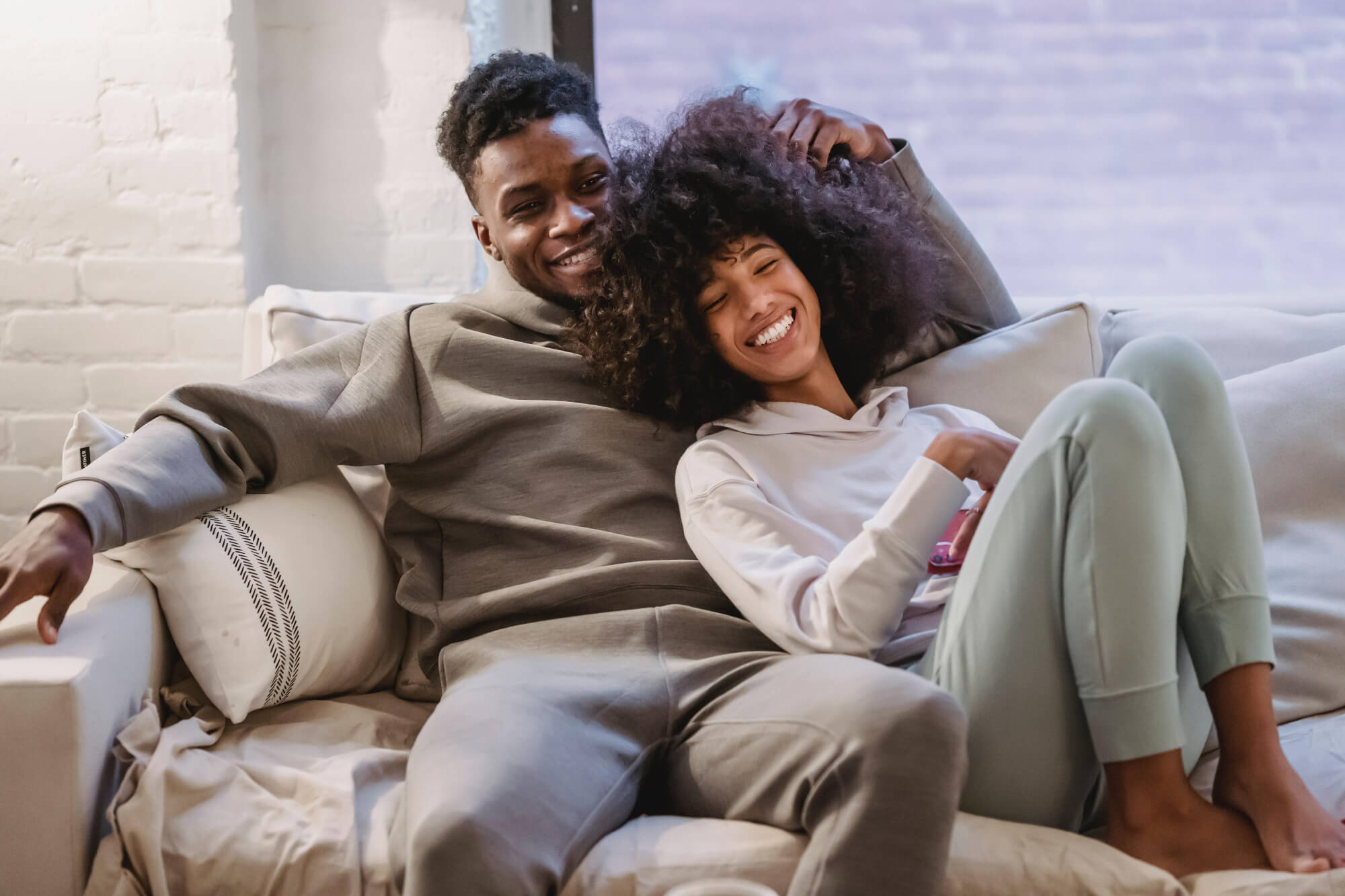 5 Things You Should Discuss Before Moving In Together Juli